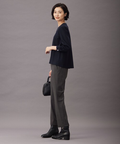 J.PRESS Ladies(J.プレス レディス)の「ウールスムース ペプラム カットソー(Tシャツ/カットソー・レディース・ネイビー系/パープル系/ブルー系/グレー系・SMALL)」の17枚目の写真