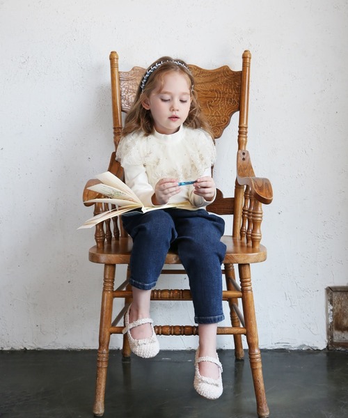 Rora（ローラ）の「イリリス トップス / レース 花 フワラー（Tシャツ/カットソー・キッズ・オフホワイト/ブラック・110/120/150/130/140/100）」の11枚目の写真