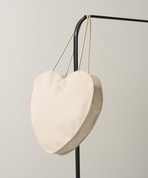 ALTROSE（アルトローズ）の「トート ハート（トートバッグ・レディース・アイボリー/シルバー/ブラック・FREE）」の13枚目の写真