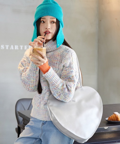 ALTROSE（アルトローズ）の「トート ハート（トートバッグ・レディース・アイボリー/シルバー/ブラック・FREE）」の6枚目の写真