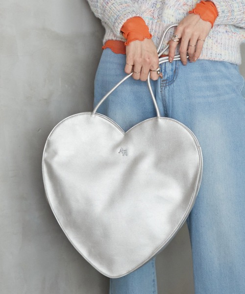 ALTROSE（アルトローズ）の「トート ハート（トートバッグ・レディース・アイボリー/シルバー/ブラック・FREE）」の9枚目の写真
