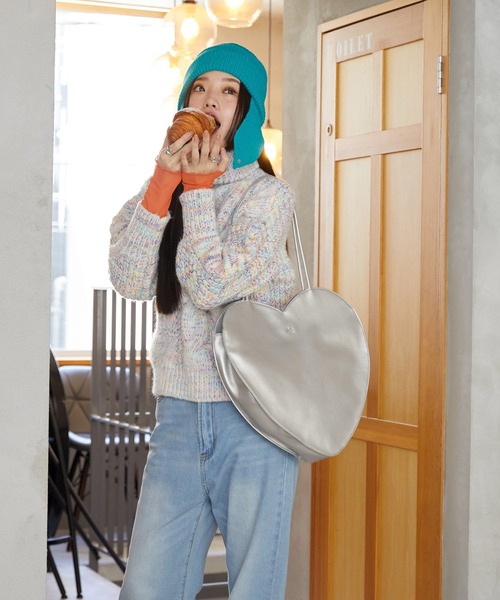 ALTROSE（アルトローズ）の「トート ハート（トートバッグ・レディース・アイボリー/シルバー/ブラック・FREE）」の11枚目の写真