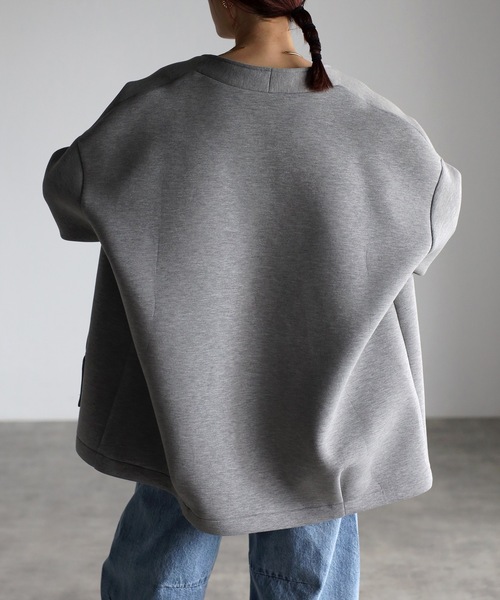 ＆HALF（アンドハーフ）の「ダンボールジップVネックコート