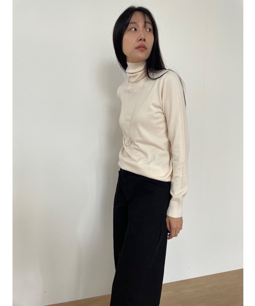 Didot.showroom（ディドット ショールーム）の「カシミヤブレンドベーシックタートルニット（ニット/セーター・レディース・レッド/ブラック/グレー/アイボリー/ネイビー・FREE）」の11枚目の写真