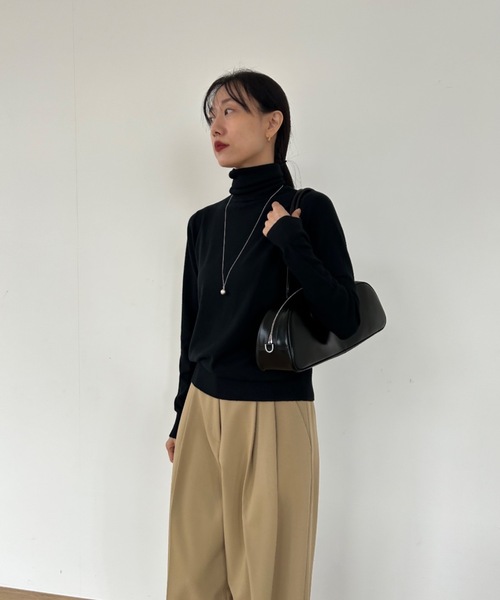 Didot.showroom（ディドット ショールーム）の「カシミヤブレンドベーシックタートルニット（ニット/セーター・レディース・レッド/ブラック/グレー/アイボリー/ネイビー・FREE）」の16枚目の写真