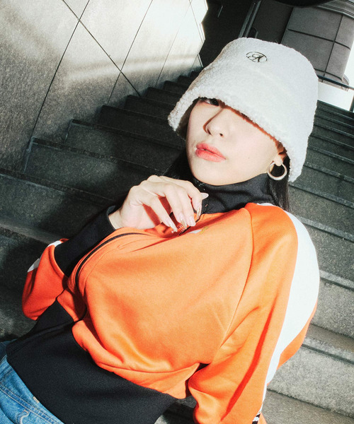 atmos pink（アトモスピンク）の「atmos pink ボア バケットハット（ハット・レディース・ライム/アイボリー/ブラック・FREE）」の2枚目の写真