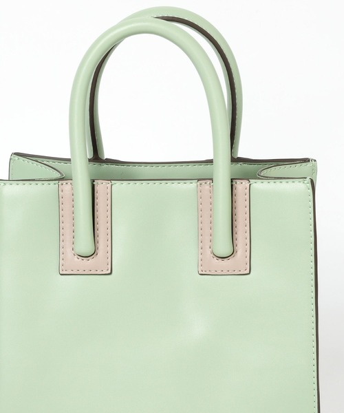 BAYFLOW（ベイフロー）の「ミニスクエアロゴテープショルダー（ショルダーバッグ・レディース・ブラック/グリーン系/ゴールド・FREE）」の9枚目の写真