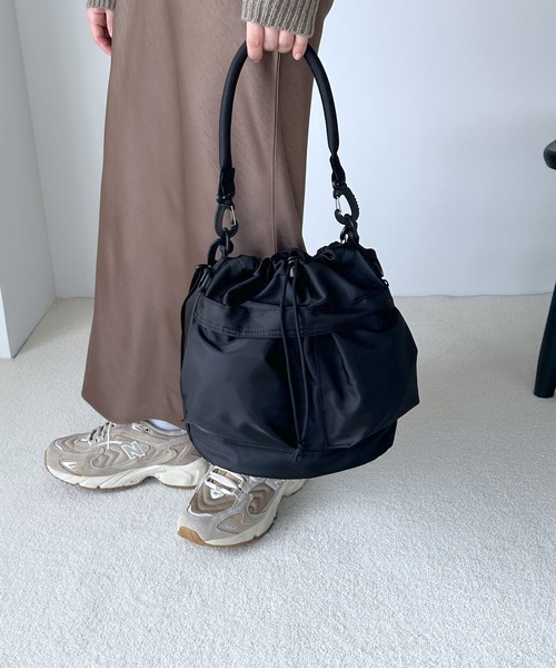 LEPSIM（レプシィム）の「2WAY巾着ショルダー　991884（ショルダーバッグ・レディース・ブルー/アイボリー/ブラック/ベージュ・ONE SIZE）」の13枚目の写真