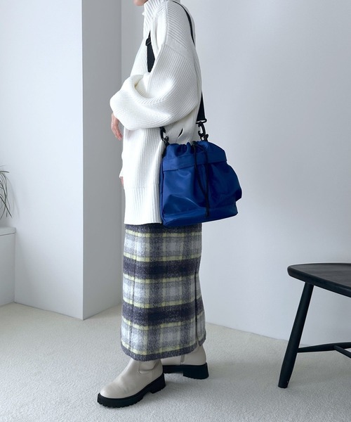 LEPSIM（レプシィム）の「2WAY巾着ショルダー　991884（ショルダーバッグ・レディース・ブルー/アイボリー/ブラック/ベージュ・ONE SIZE）」の21枚目の写真