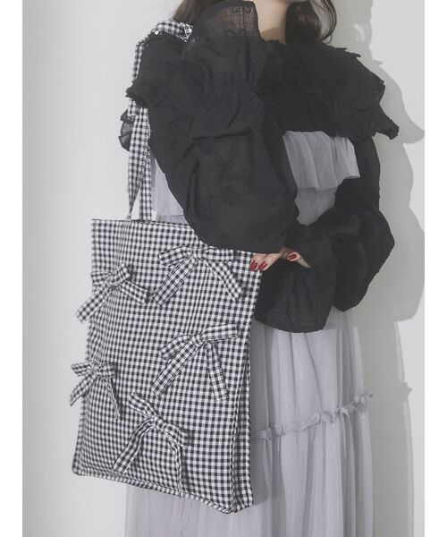 merry jenny（メリージェニー）の「ribbonギンガムトートBag（トートバッグ・レディース・ブラック/ベージュ/ブルー・FREE）」の5枚目の写真