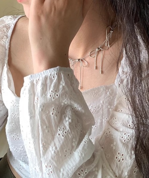 Vipoa（ヴィポア）の「METALLIC RIBBON SILVER NECKLACE（ネックレス・レディース・シルバー・FREE）」の22枚目の写真