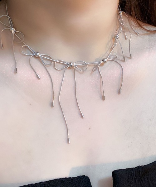 Vipoa（ヴィポア）の「METALLIC RIBBON SILVER NECKLACE（ネックレス・レディース・シルバー・FREE）」の17枚目の写真