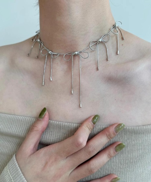METALLIC RIBBON SILVER NECKLACE（ネックレス）｜Vipoa