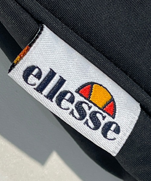 ellesse（エレッセ）の「ellesse エレッセ 2WAY 肩掛け 斜め掛け 半月型 内ポケット付き ナイロン ショルダーバッグ（ショルダーバッグ・レディース・グレー/ブラック・FREE）」の6枚目の写真