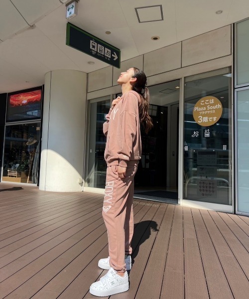 ROXY(ロキシー)の「JIVY PANTS/ロキシーサイドブランドロゴプリントリラックススウェットパンツ(スウェットパンツ・レディース・ホワイト/レッド/ブラック・LARGE/MEDIUM/SMALL/X-LARGE)」の17枚目の写真