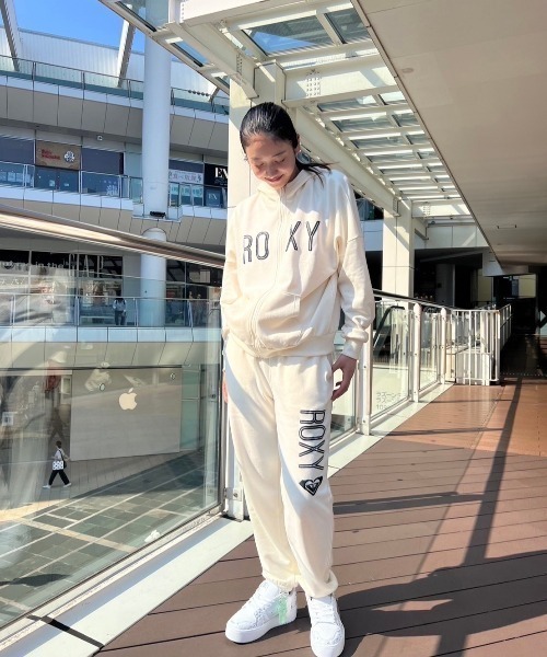 ROXY(ロキシー)の「JIVY PANTS/ロキシーサイドブランドロゴプリントリラックススウェットパンツ(スウェットパンツ・レディース・ホワイト/レッド/ブラック・LARGE/MEDIUM/SMALL/X-LARGE)」の4枚目の写真