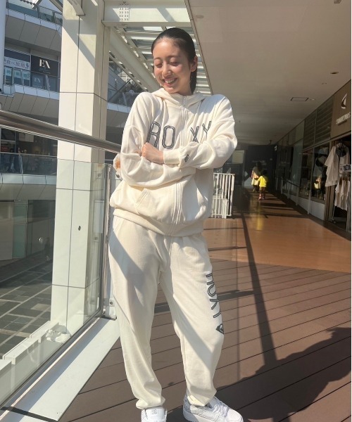 ROXY(ロキシー)の「JIVY PANTS/ロキシーサイドブランドロゴプリントリラックススウェットパンツ(スウェットパンツ・レディース・ホワイト/レッド/ブラック・LARGE/MEDIUM/SMALL/X-LARGE)」の11枚目の写真