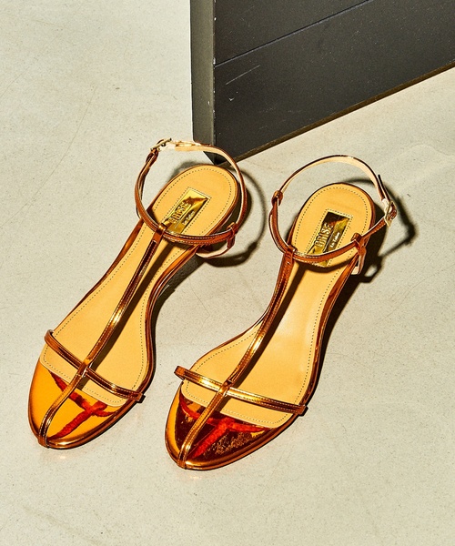 GRISE(グリーズ)の「GRISE5cmTストラップサンダル(サンダル・レディース・オレンジ/ブラック系その他/シルバー・SMALL/LARGE/MEDIUM/X-LARGE)」の1枚目の写真