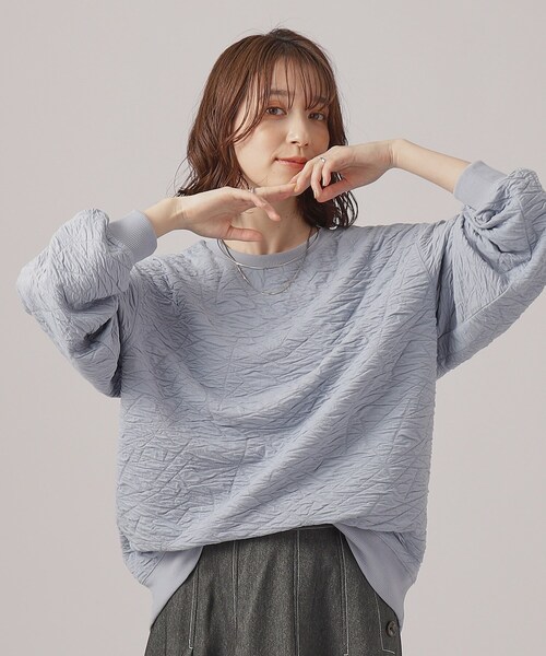 SHOO・LA・RUE（シューラルー）の「◆ぽこぽこルーズジャカードトップス（Tシャツ/カットソー・レディース・ライトブルー/オフホワイト/ネイビー/グリーン・00）」の3枚目の写真