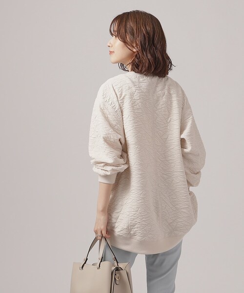 SHOO・LA・RUE（シューラルー）の「◆ぽこぽこルーズジャカードトップス（Tシャツ/カットソー・レディース・ライトブルー/オフホワイト/ネイビー/グリーン・00）」の18枚目の写真