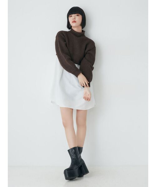 MURUA(ムルーア)の「スタンドネックニットドッキングワンピース(ワンピース・レディース・ブラウン・FREE)」の2枚目の写真