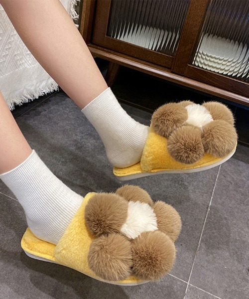 Miniministore(ミニミニストア)の「ファースリッパ 可愛い ルームシューズ(サンダル・レディース・ブラック/ブルーグレー/アイボリー/イエロー/ピンク・S/M/L)」の5枚目の写真