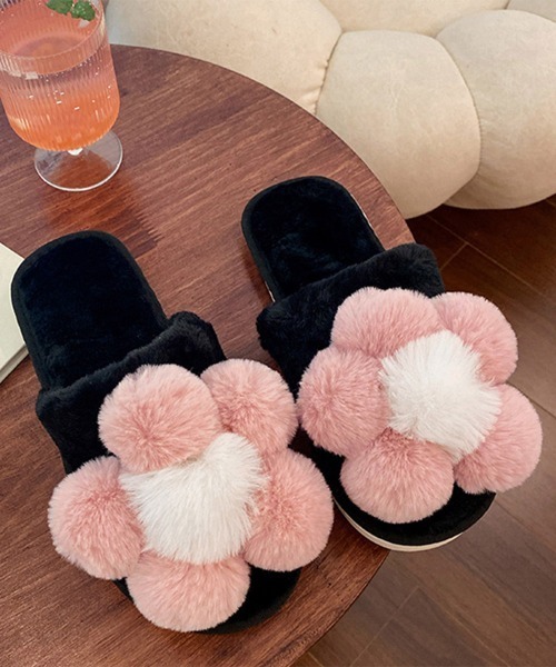 Miniministore(ミニミニストア)の「ファースリッパ 可愛い ルームシューズ(サンダル・レディース・ブラック/ブルーグレー/アイボリー/イエロー/ピンク・S/M/L)」の3枚目の写真