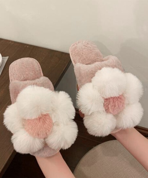 Miniministore(ミニミニストア)の「ファースリッパ 可愛い ルームシューズ(サンダル・レディース・ブラック/ブルーグレー/アイボリー/イエロー/ピンク・S/M/L)」の7枚目の写真