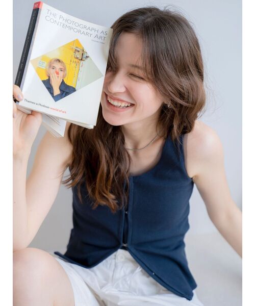 Ungrid（アングリッド）の「チュールコンビノースリデザイントップス（タンクトップ・レディース・アイボリー/ネイビー・FREE）」の18枚目の写真