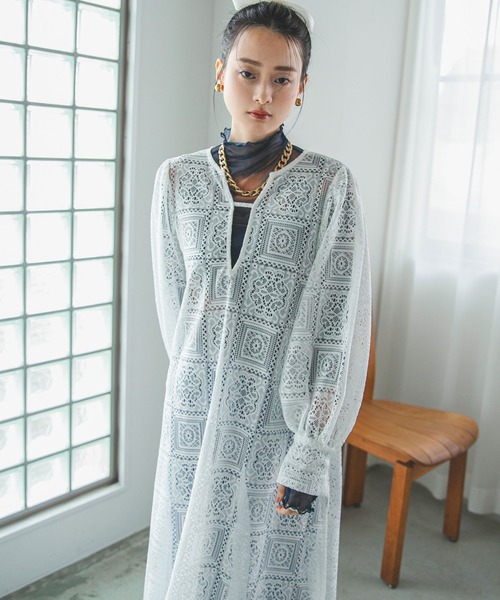 bohmal（ボマール）の「クロシェレースボリュームスリーブロングワンピース（ワンピース・レディース・ホワイト/ブラック・MEDIUM）」の6枚目の写真