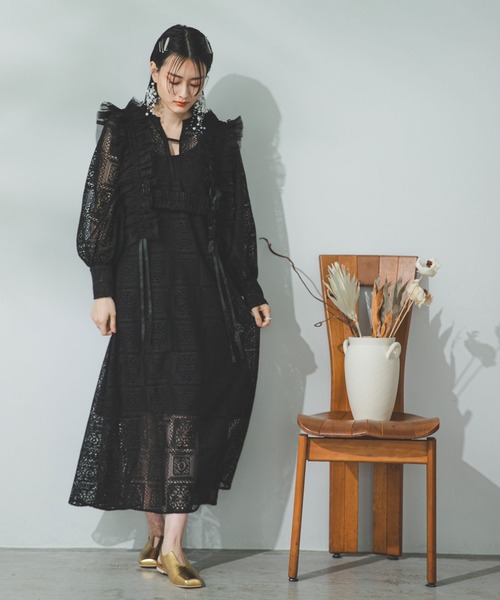 bohmal（ボマール）の「クロシェレースボリュームスリーブロングワンピース（ワンピース・レディース・ホワイト/ブラック・MEDIUM）」の11枚目の写真