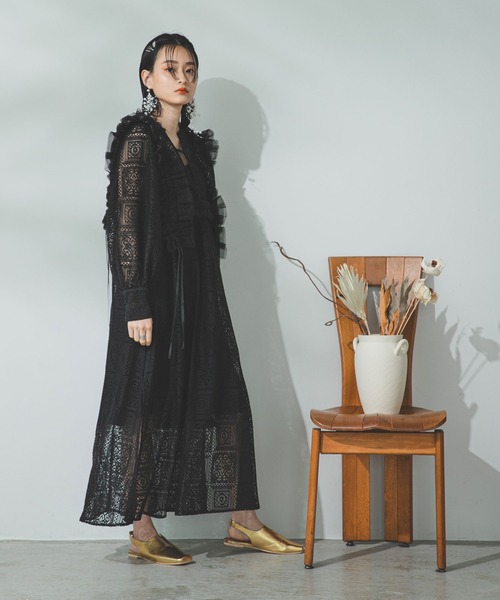 bohmal（ボマール）の「クロシェレースボリュームスリーブロングワンピース（ワンピース・レディース・ホワイト/ブラック・MEDIUM）」の12枚目の写真