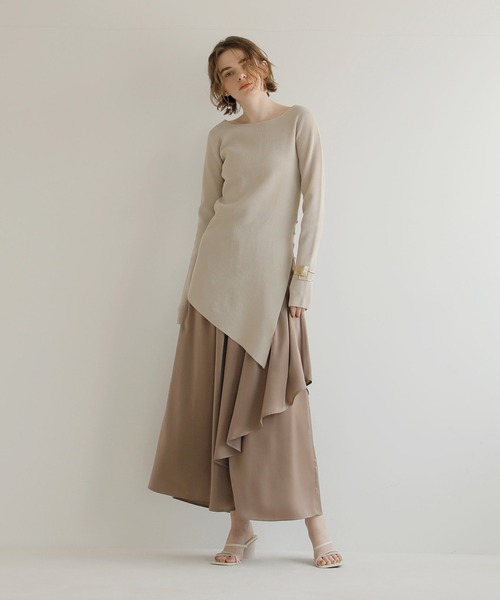 MIELI INVARIANT(ミエリインヴァリアント)の「Button Asymmetry Knit Tunic(ニット/セーター・レディース・ブラック/ベージュ系その他・FREE)」の14枚目の写真