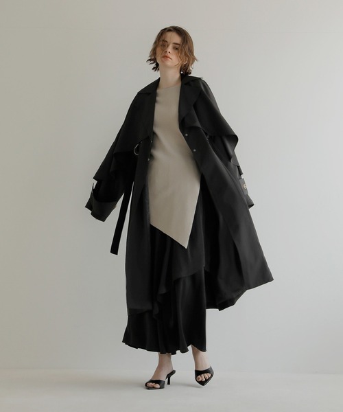 MIELI INVARIANT(ミエリインヴァリアント)の「Button Asymmetry Knit Tunic(ニット/セーター・レディース・ブラック/ベージュ系その他・FREE)」の17枚目の写真