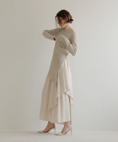 MIELI INVARIANT(ミエリインヴァリアント)の「Button Asymmetry Knit Tunic(ニット/セーター・レディース・ブラック/ベージュ系その他・FREE)」の18枚目の写真