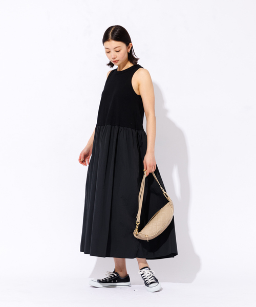 Rouge vif（ルージュヴィフ）の「【一部店舗限定】ウエストギャザー切替 アメスリ マキシワンピース（ワンピース・レディース・ブルー/ブラック・フリー）」の5枚目の写真