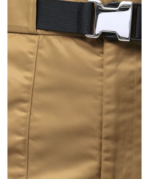 EMODA（エモダ）の「ベルトボックスミニスカート（スカート・レディース・グレー/ブラック/ベージュ・SMALL/MEDIUM）」の4枚目の写真