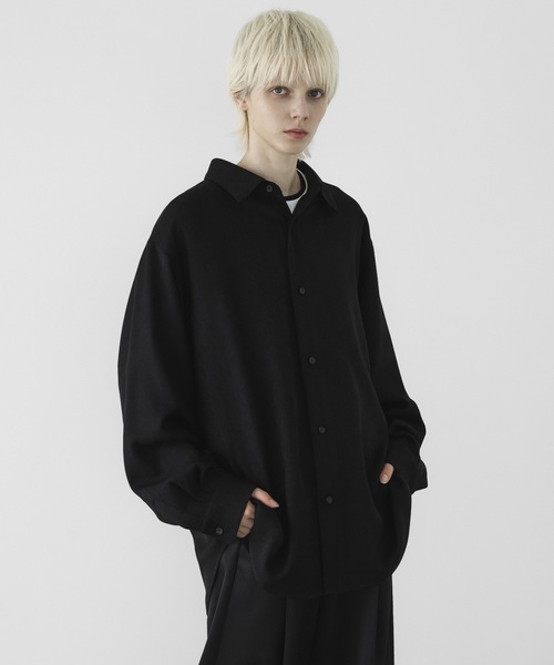 remer（リメール）の「loose un-classic regular shirt / ルーズアンクラシックレギュラーシャツ（シャツ/ブラウス・メンズ・テラコッタ/アイボリー/ブラック/グレイッシュベージュ/チャコールグレー・X-SMALL/SMALL/MEDIUM/LARGE）」の7枚目の写真
