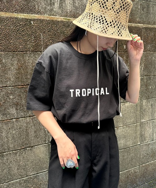 FUNG（ファング）の「[FUNG/ファング] TROPICAL カットオフプリントTシャツ（Tシャツ/カットソー・レディース・ブラック/ホワイト/モスグリーン・M）」の5枚目の写真