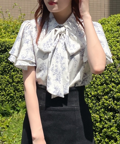 TORTE（トルテ）の「フレアスリーブリボンタイブラウス（シャツ/ブラウス・レディース・ピンク/ホワイト系その他/ホワイト/ブラック系その他・FREE）」の3枚目の写真