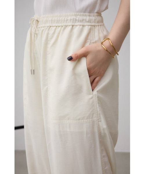 AZUL by moussy(アズールバイマウジー)の「ツイルイージーパンツ(その他パンツ・レディース・ブラウン/レッド/ブラック/アイボリー/マルチ・SMALL/MEDIUM)」の14枚目の写真