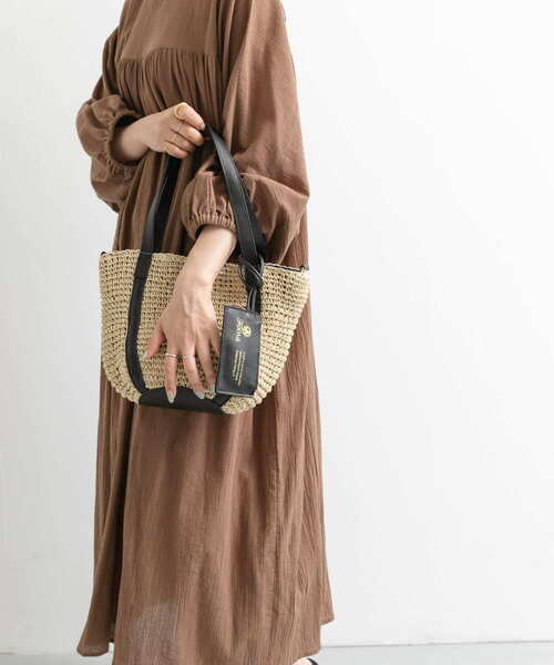 folna(フォルナ)の「『別注』Folna×DOORS ペーパーバッグ(トートバッグ・レディース・ベージュ系その他/ベージュ・FREE)」の3枚目の写真