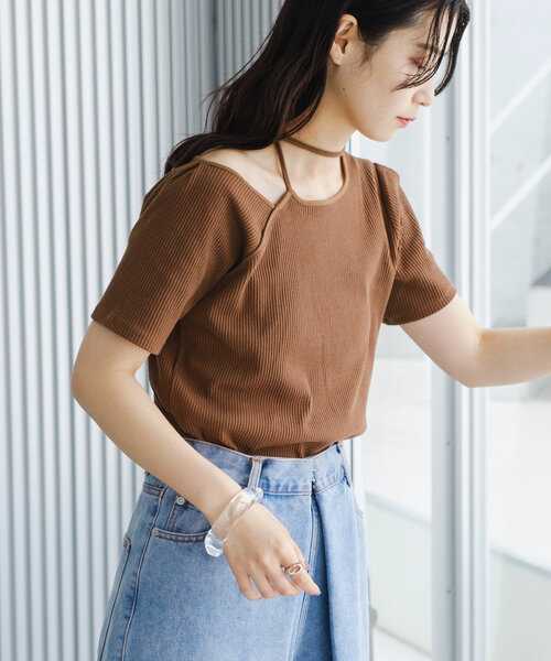 Kastane(カスタネ)の「*【新色追加/5色展開/肩紐アレンジ】テレコワンショルTee(Tシャツ/カットソー・レディース・ピンク/ブルー/アイボリー/ブラック/ブラウン・FREE)」の3枚目の写真