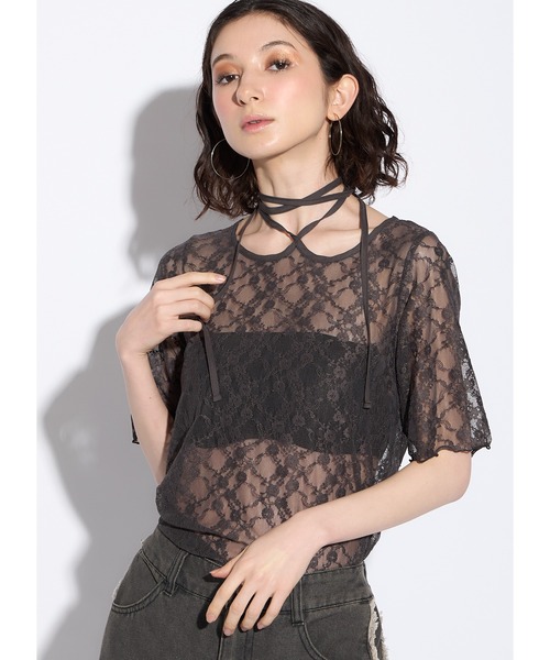 Adoon plain(アドーンプレーン)の「レースチョーカートップス(Tシャツ/カットソー・レディース・ホワイト/ブラック/チャコールグレー・FREE)」の1枚目の写真