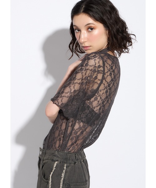 Adoon plain(アドーンプレーン)の「レースチョーカートップス(Tシャツ/カットソー・レディース・ホワイト/ブラック/チャコールグレー・FREE)」の14枚目の写真