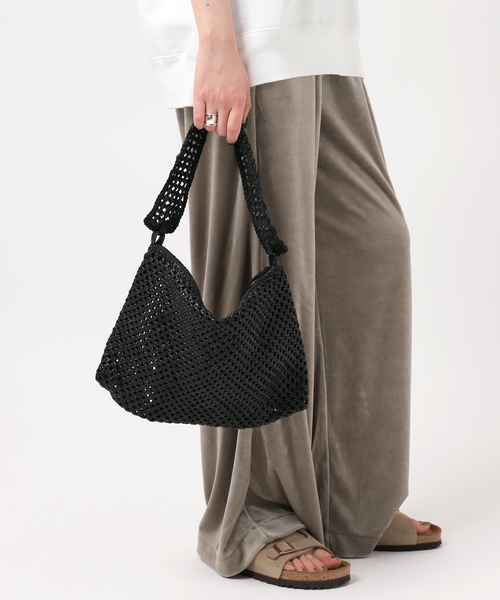 AP STUDIO（エーピーストゥディオ）の「【ST. AGNI/セントアグニ】マクラメミニバッグ（ハンドバッグ・レディース・ブラック・FREE）」の3枚目の写真