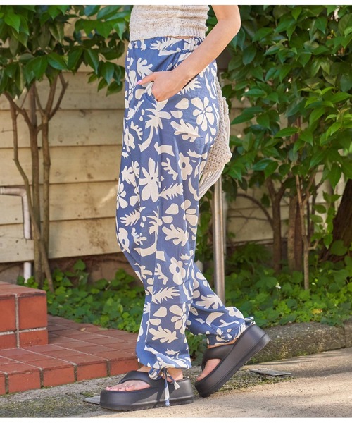 anap mimpi(アナップミンピ)の「アートフラワー柄 リネンタッチ 裾ドローストリング パンツ(その他パンツ・レディース・カーキ/ネイビー・FREE)」の12枚目の写真