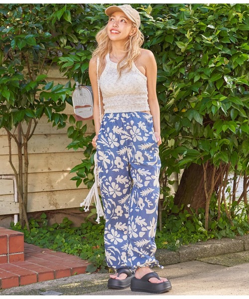 anap mimpi(アナップミンピ)の「アートフラワー柄 リネンタッチ 裾ドローストリング パンツ(その他パンツ・レディース・カーキ/ネイビー・FREE)」の9枚目の写真