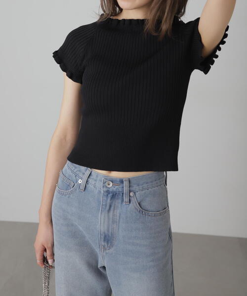 FREE'S MART（フリーズマート）の「◇2WAYオフショルフリルリブ半袖ニット（ニット/セーター・レディース・ブラック/ホワイト/レッド/グレー/パープル・FREE）」の3枚目の写真