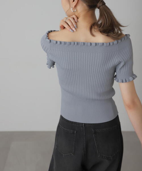 FREE'S MART（フリーズマート）の「◇2WAYオフショルフリルリブ半袖ニット（ニット/セーター・レディース・ブラック/ホワイト/レッド/グレー/パープル・FREE）」の17枚目の写真